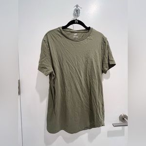 💛 bundle for $3- Casual navy green men’s shirt
